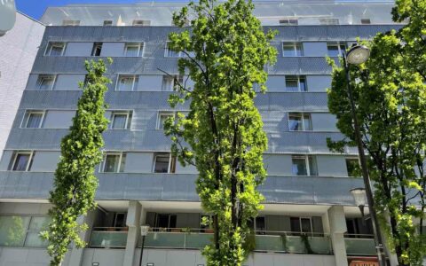 Opération de remplacement de 750 volets roulants à Paris 20 pour la RIVP