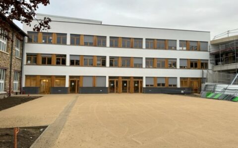 Opération de remplacement de fenêtres bois pour Lorillard