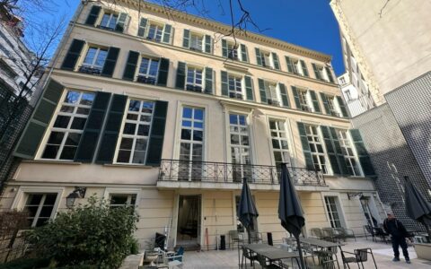Fenêtre bois immeuble hausmannien